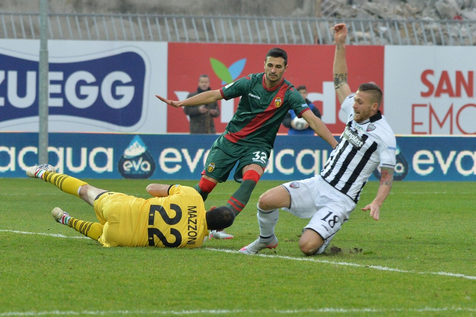 Calciomercato Bari, Caturano passa al Lecce