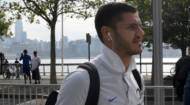 Napoli, De Laurentiis con Wanda Nara per Icardi