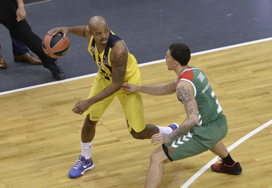 Basket, colpo di Milano: arriva Ricky Hickman Basket, colpo di Milano: arriva Ricky Hickman
