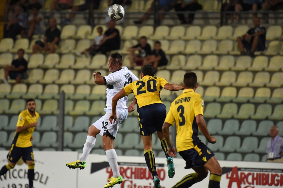 Calciomercato Verona, Laner in prestito al Modena