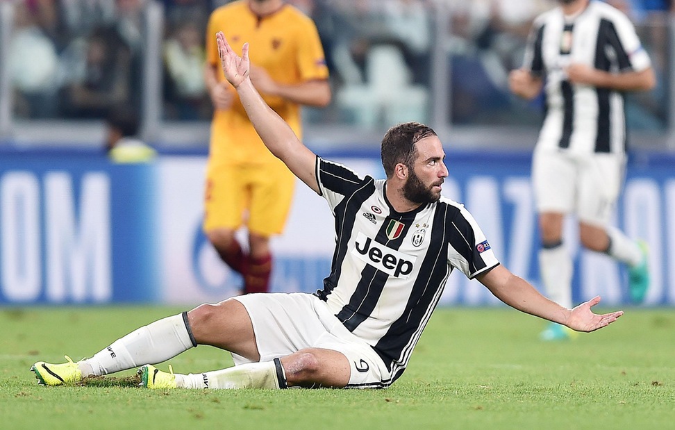 Champions: delusione Juve, ma in quota i bianconeri volano