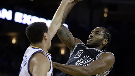 Basket NBA, Leonard spazza via Golden State Basket NBA, Leonard spazza via Golden State