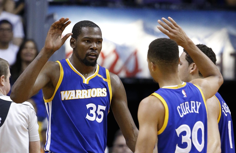 Curry si riprende Golden State, primo ko Spurs