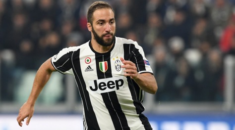 Higuain sfida Messi per il Globe Soccer