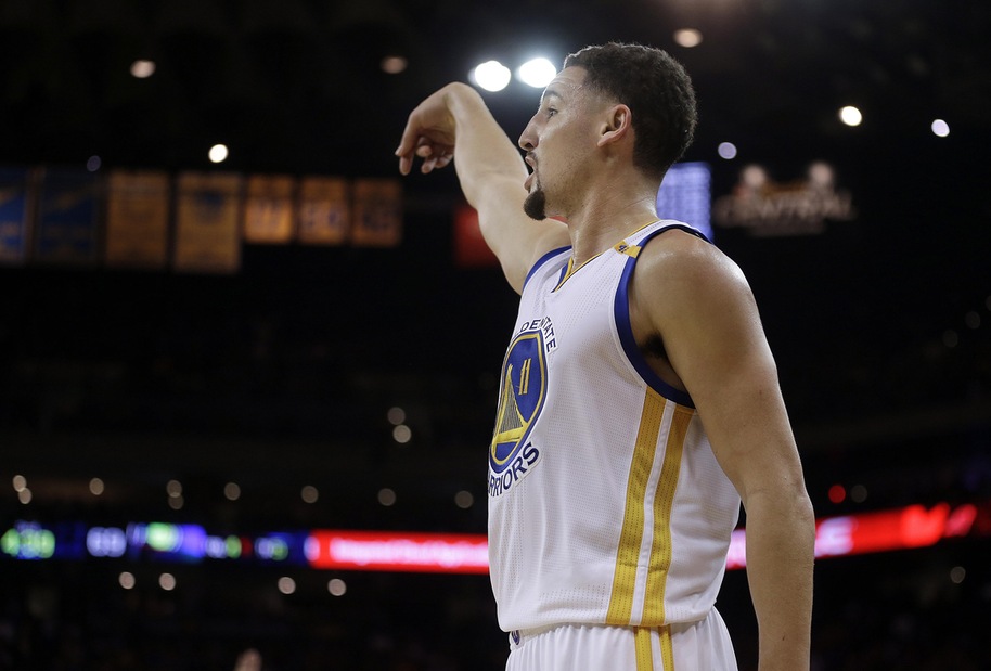 Thompson ne mette 60, Golden State da impazzire