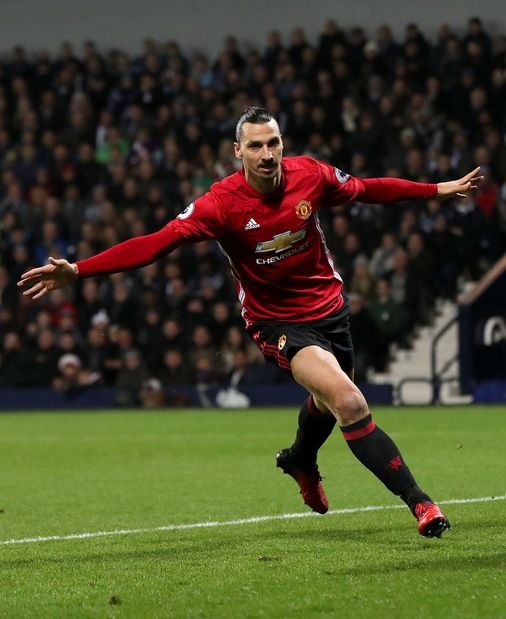 Raiola: «Ibrahimovic farà un altro anno con Mourinho» Raiola: «Ibrahimovic farà un altro anno con Mourinho»