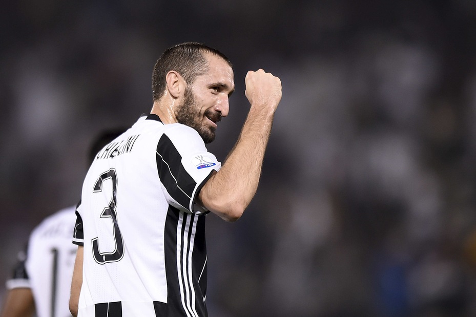 Juventus, Chiellini c'è. Evra non convocato