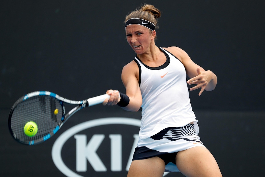 Australian Open, Sara Errani avanti. Fabbiano fuori