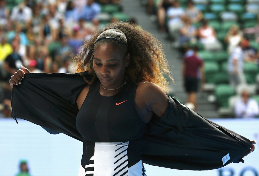 Australian Open: battuta Strycova, Serena Williams ai quarti 