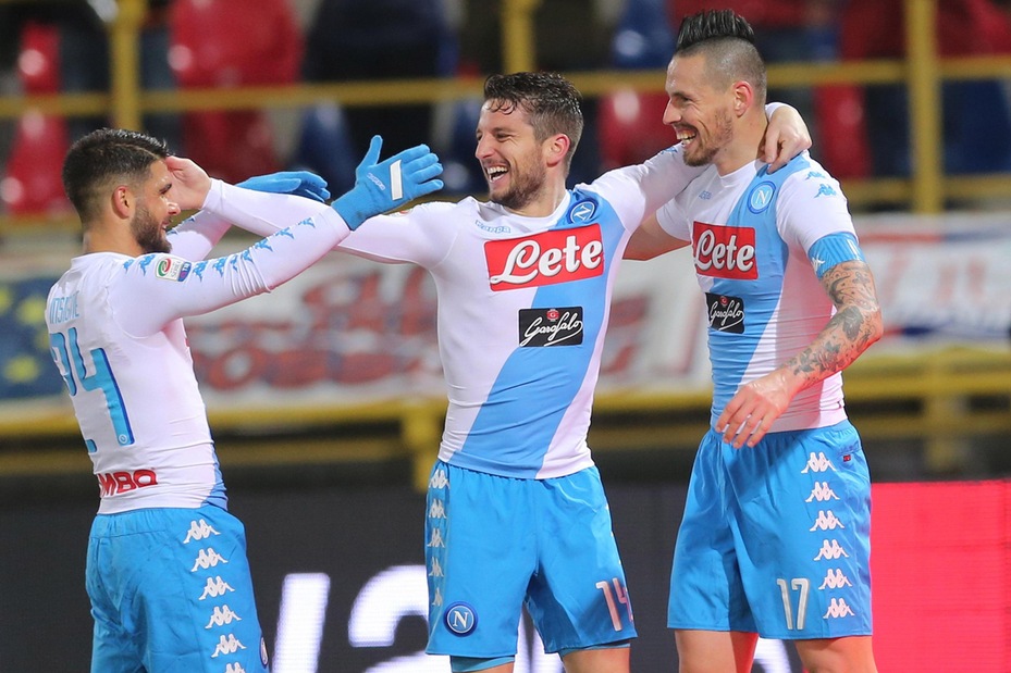 Serie A, Bologna-Napoli 1-7: triplette di Hamsik e Mertens, Sarri al 2° posto