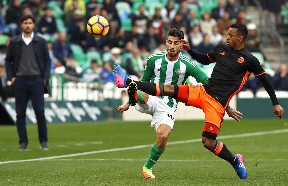 Liga, Betis-Valencia 0-0: solidarietà a Zozulya