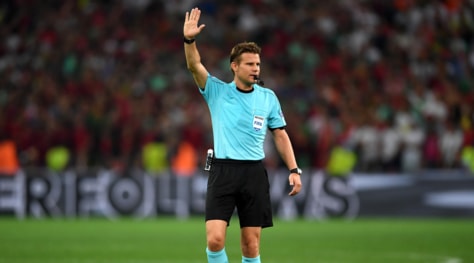 Champions, Napoli-Benfica sarà diretta dal tedesco Brych