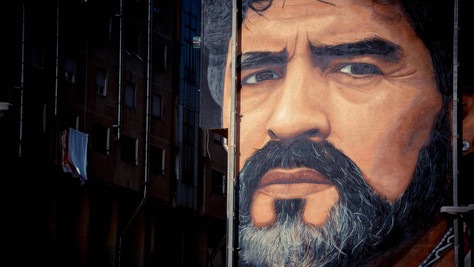 Napoli, cittadinanza onoraria a Maradona