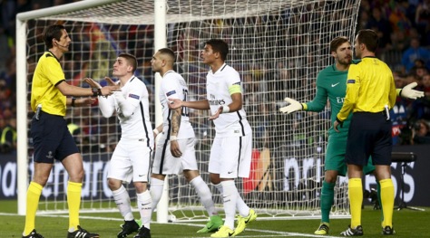 Dalla Spagna: «L'Uefa "congela" l'arbitro di Barça-Psg»