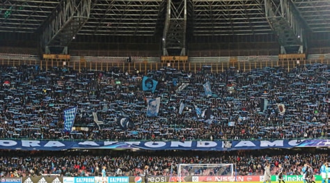 Napoli-Juventus, tifo da urlo: 100mila cuori