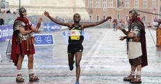 Atletica - Maratona di Roma, solito duello Etiopia-Kenya