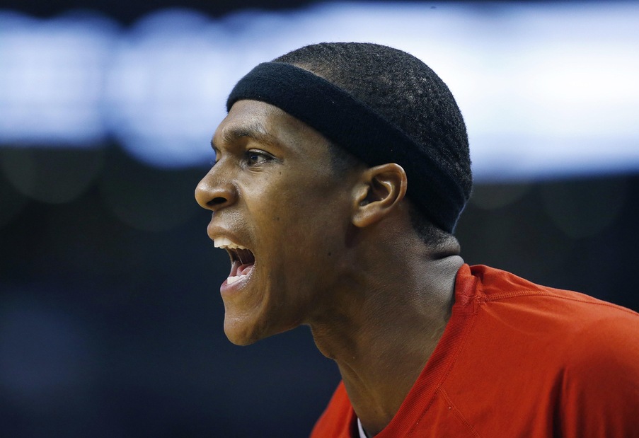 NBA, frattura al pollice destro per Rondo