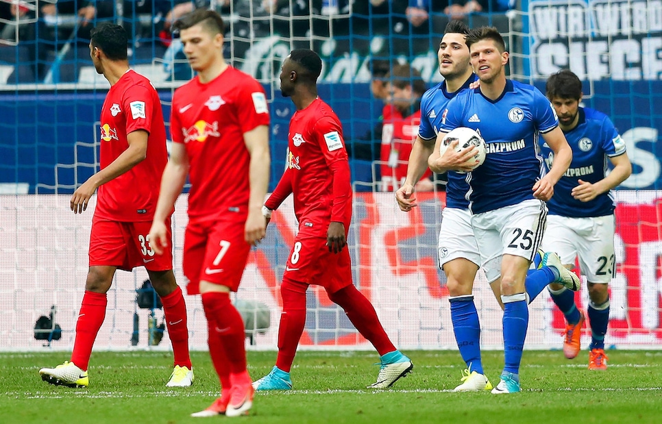 Bundesliga, Huntelaar fa un favore ad Ancelotti: fermato il Lipsia