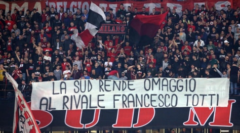 Totti, ovazione di San Siro e striscione in Milan-Roma