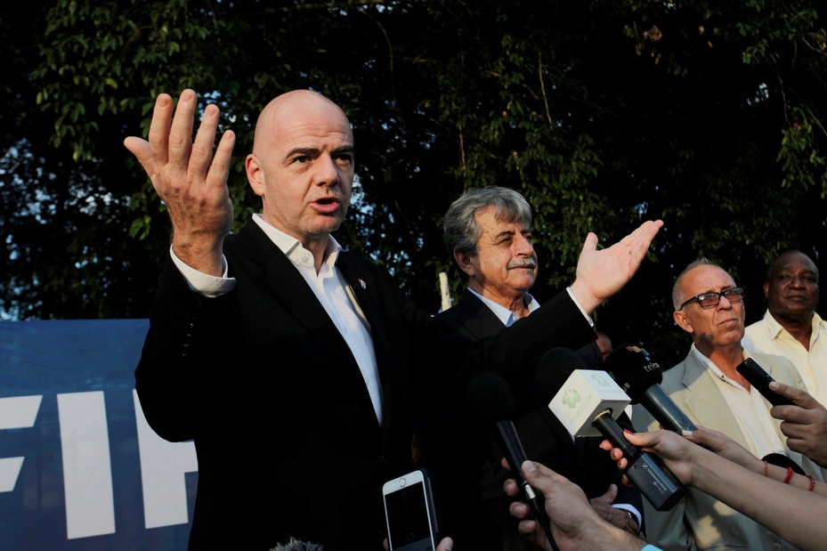 Infantino: «Caso Muntari? Combatteremo gli idioti»