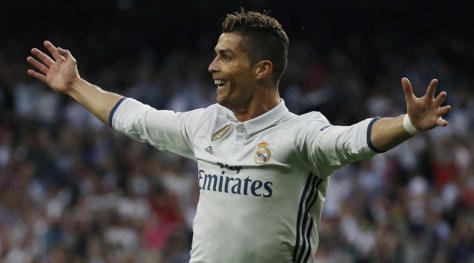 Sconcerti: «CR7 nella Juve fa panchina». Social scatenati