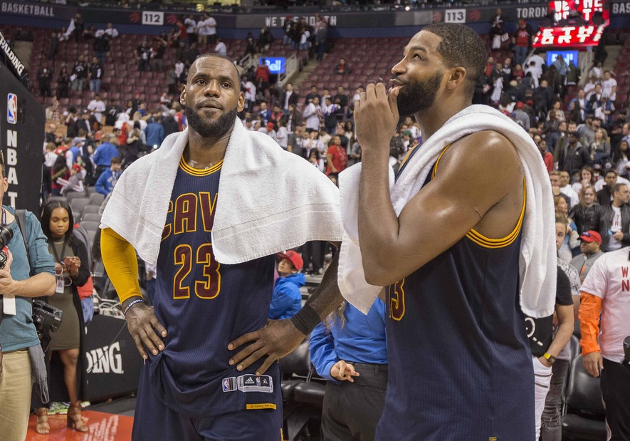 Basket, Nba: Curry e LeBron a quota da finale