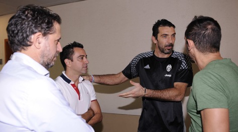 Xavi: «Buffon meriterebbe Champions e Pallone d'Oro»