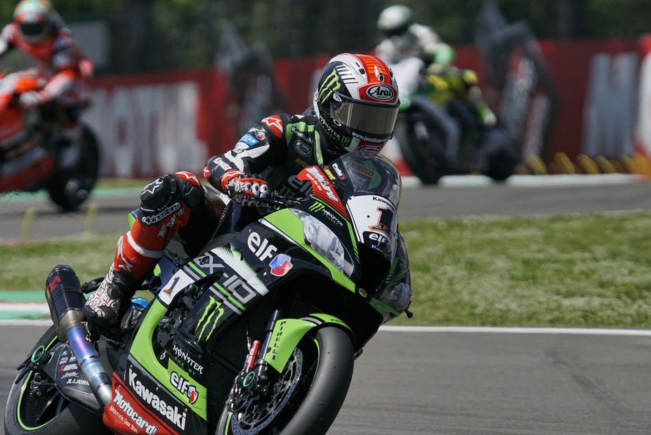 SBK Donington, Rea centra anche le terze libere SBK Donington, Rea centra anche le terze libere