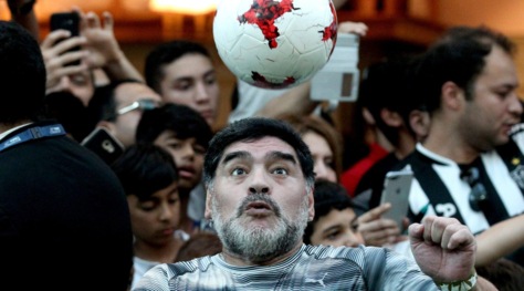 Maradona, un milione da Konami: «Va in beneficenza»