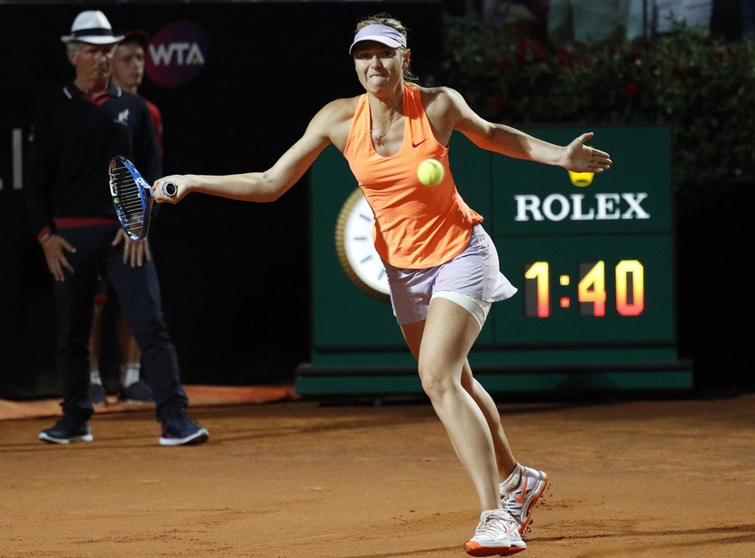 Tennis: Sharapova salta Wimbledon per uno stiramento 