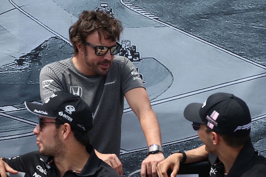 F1, Alonso: show sugli spalti a Montreal
