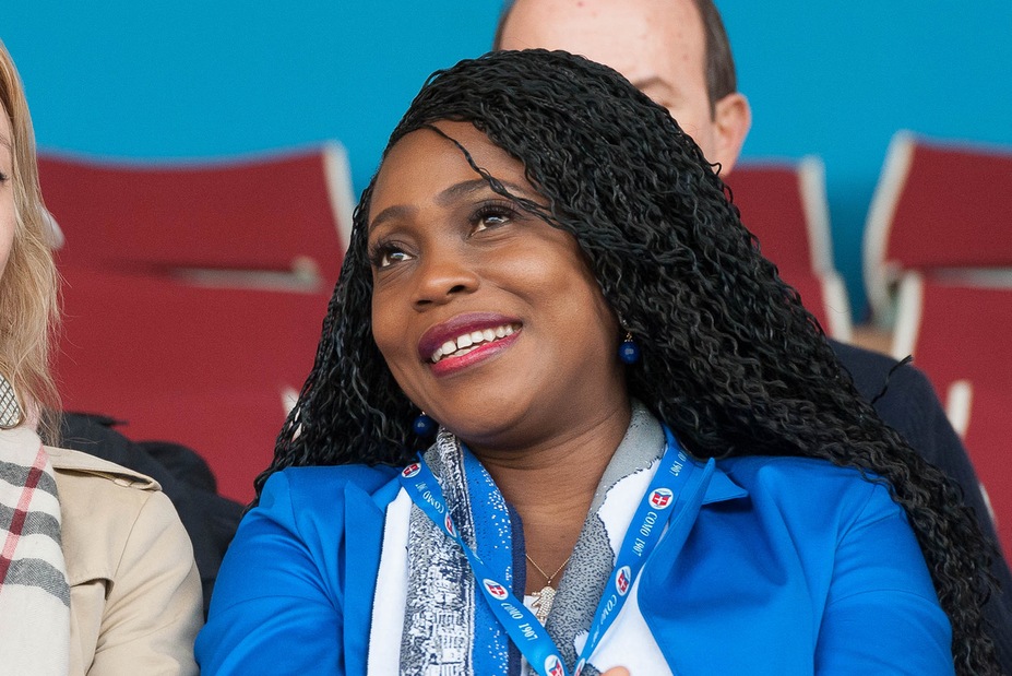 Como a rischio dilettanti: non arrivano i soldi della moglie di Essien