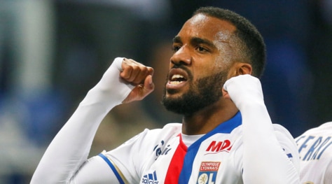 Arsenal, visite mediche per Lacazette