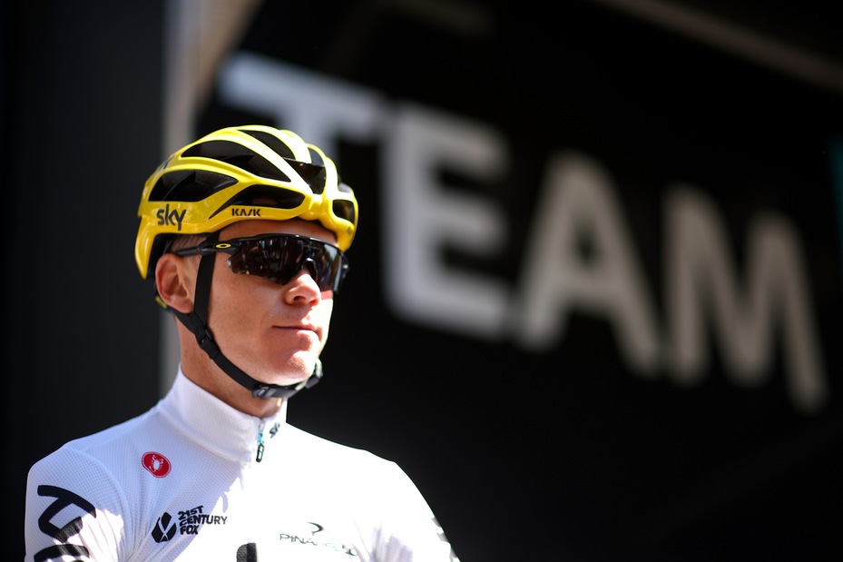 Tour de France, domina Froome a 1,37