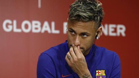 Barcellona, Neymar: «Vado al Psg! Ma i compagni gli chiedono di restare»