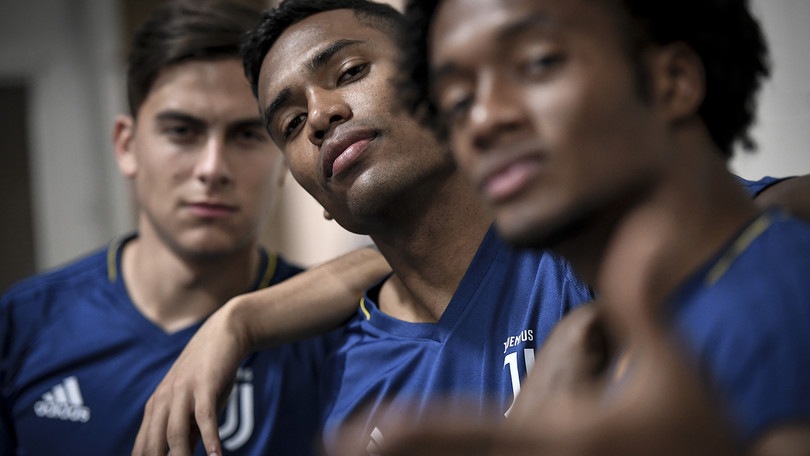 Dall'Inghilterra: «Il Chelsea non molla Alex Sandro»