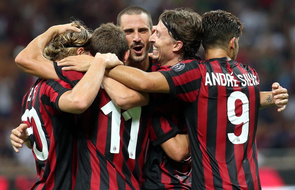 Europa League, il Milan schianta lo Shkendija 6-0: doppiette di André Silva e Montolivo