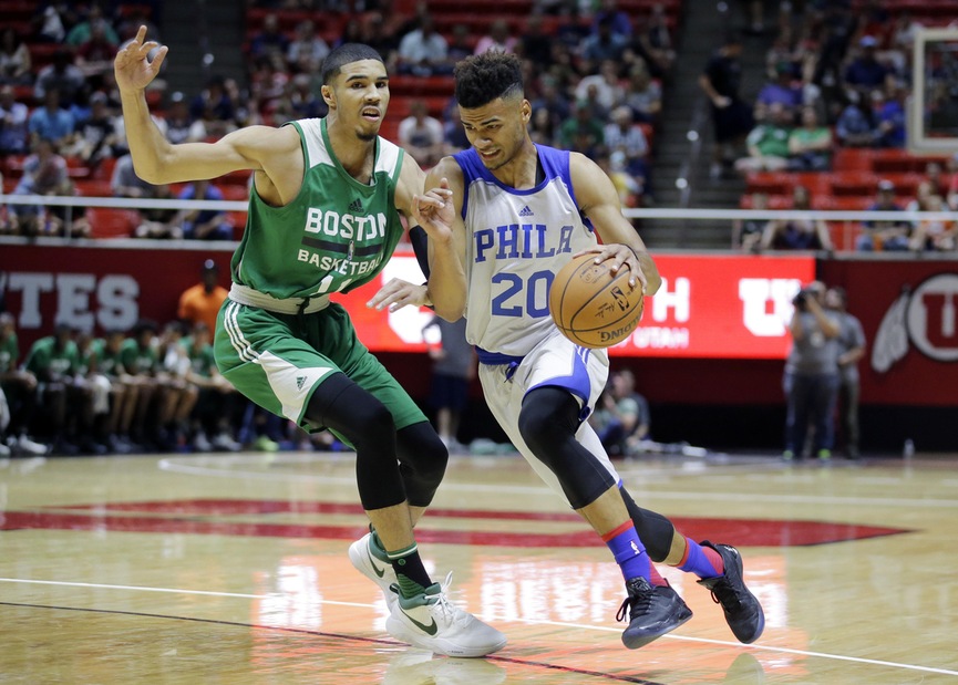 NBA, Tatum elogia Irving: " Giocatore sensazionale" NBA, Tatum elogia Irving: " Giocatore sensazionale"