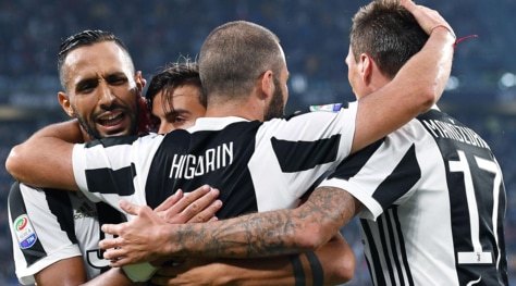 Serie A, Juventus-Chievo 3-0: Higuain-Dybala show