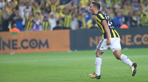 Fenerbahce-Besiktas, derby ad alta tensione: cinque espulsi