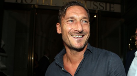 Roma, Totti: «Adesso inizia la mia vita da dirigente»