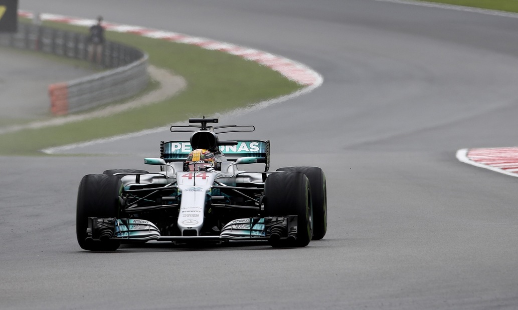 F1 Malesia, Hamilton: «Vettura con poca aderenza»