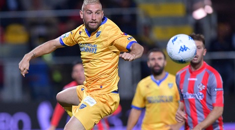 Serie B Frosinone-Cremonese 0-0, reti inviolate nel posticipo