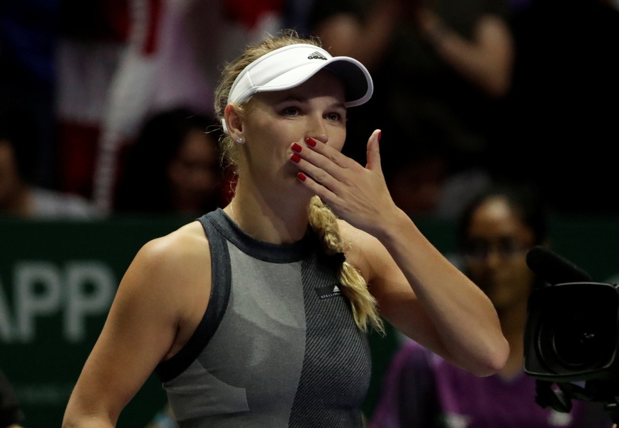 Wta Finals, Wozniacki vola in semifinale: Halep ko
