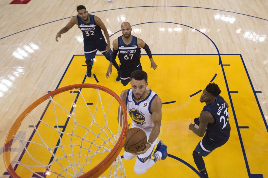 Curry doma Minnesota, Irving trascina i Celtics Curry doma Minnesota, Irving trascina i Celtics