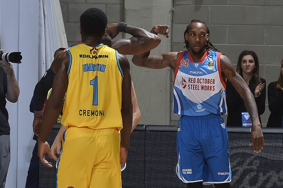 Basket Serie A, Qualls lascia Cantù Basket Serie A, Qualls lascia Cantù
