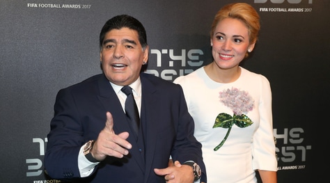 Maradona: «È triste vedere l'Italia fuori dai Mondiali»