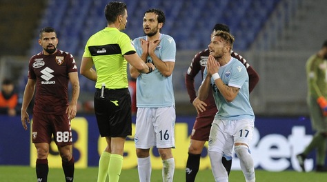 Serie A, Lazio-Torino 1-3: disastro Var, rigore negato e rosso a Immobile