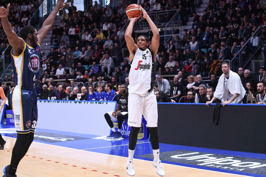 Colpo della Virtus: battuta la Fiat Torino Colpo della Virtus: battuta la Fiat Torino