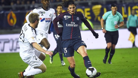 Troppi errori, sospesa la goal line technology in Francia